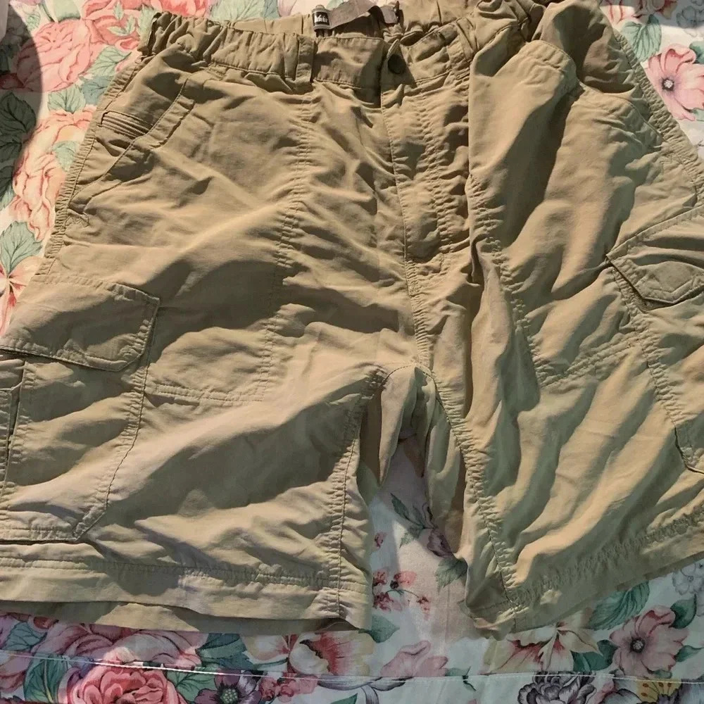 Rei Mens Everyday Tan Cargo Shorts Size Medium With Pockets and 30 Long